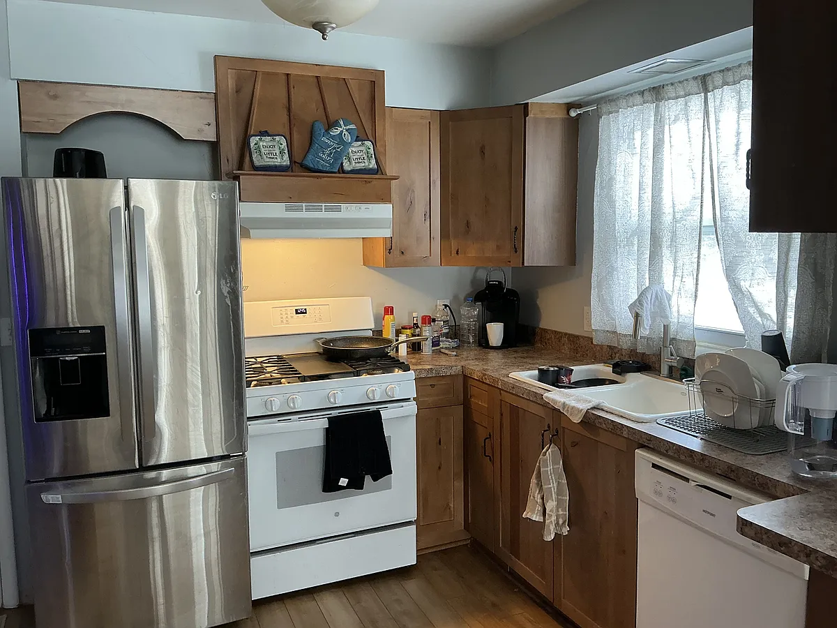 Building Photo - 2285 E Carriage Hill Dr #2
