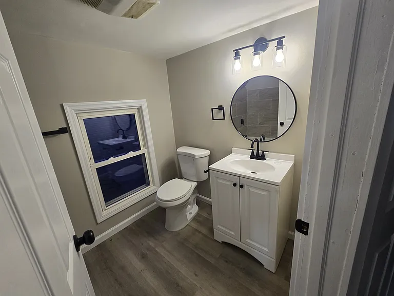17 Maple Ave — Photo 2