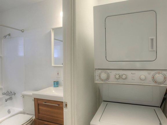 4th image of 746 W Turney Ave #10