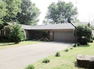 208 Western Hills Dr, Searcy, AR 72143