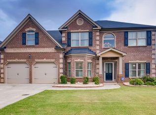 50 Waters Edge Ln, Covington, GA 30014