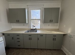 227 6th St S #2, Virginia, MN 55792