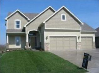 8104 NE 102nd St, Kansas City, MO 64157