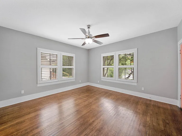 206 W High Ave — Photo 8