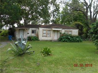 1109 3rd St, La Marque, TX 77568