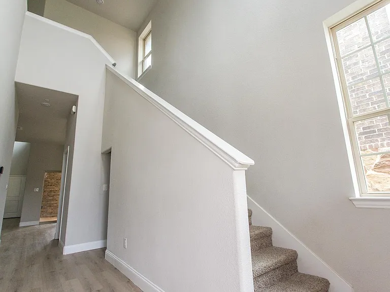 7504 Palisades Dr — Photo 31