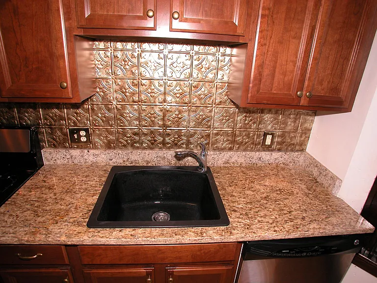 208 Ontario St #B — Photo 4