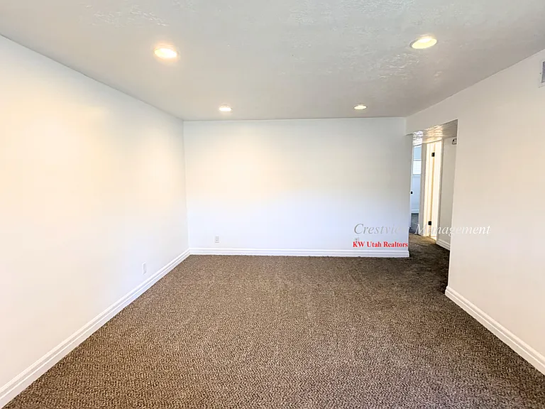 Washington Terrace 8-Plex — Photo 14