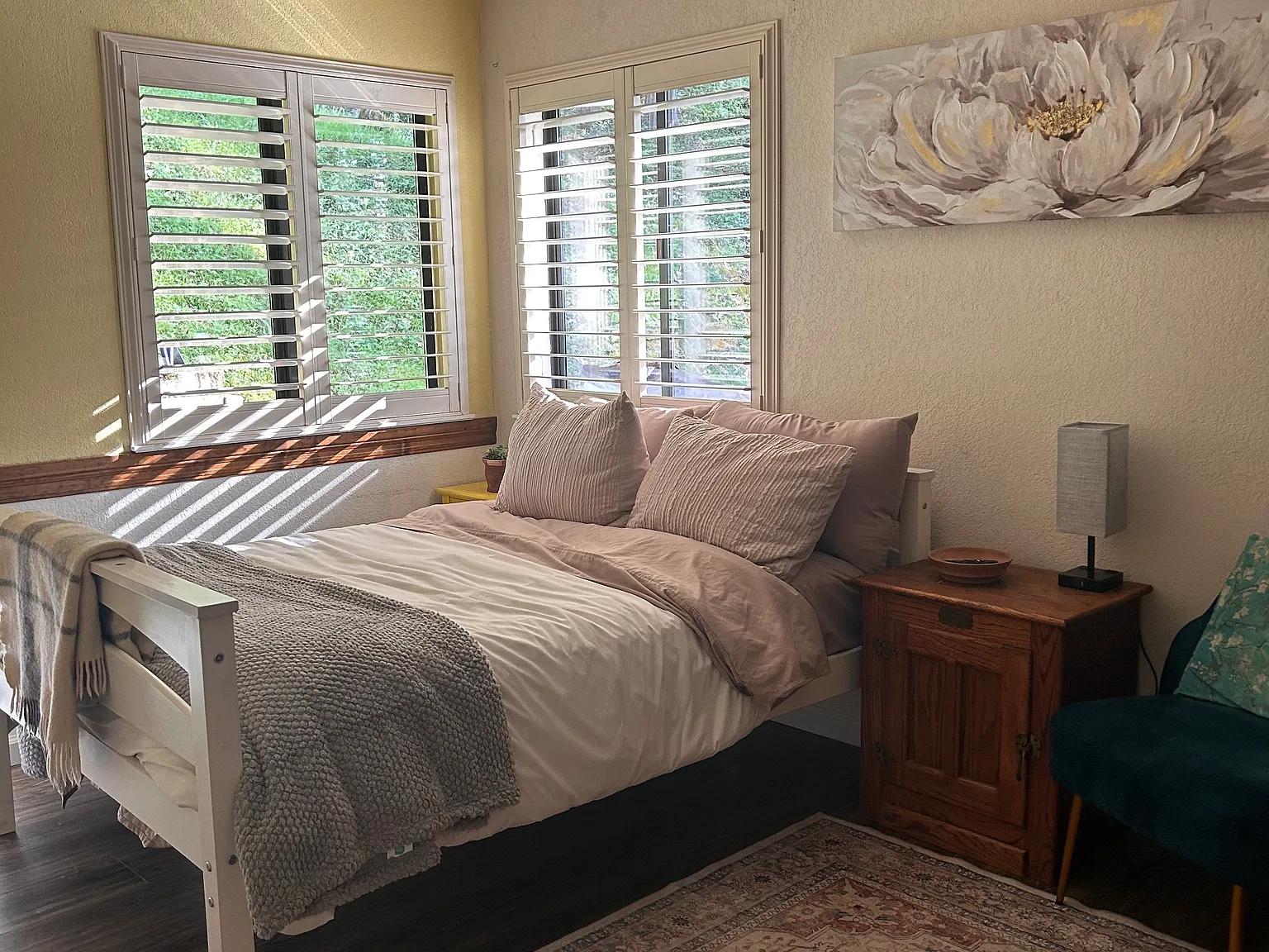 3 bed, 1372 sqft, $1,100 — Photo 1