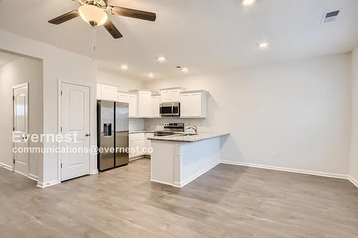 307 Raines Ct — Photo 13