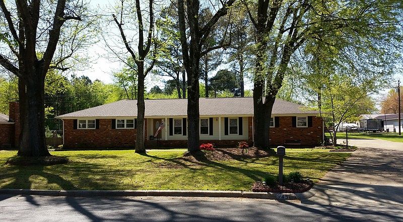 1st image of 545 Hazelwood Dr