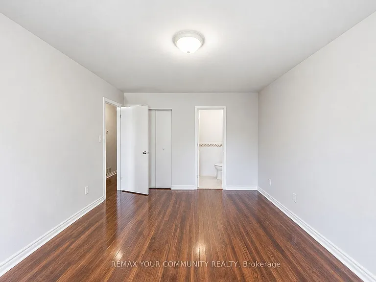 376 Agar Ave #UPPER — Photo 5