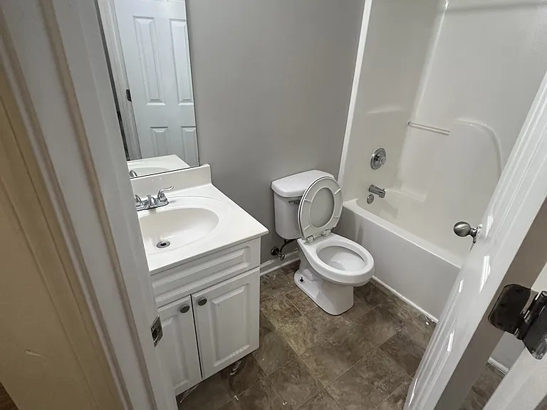 3001 Hamilton Church Rd #403 — Photo 20