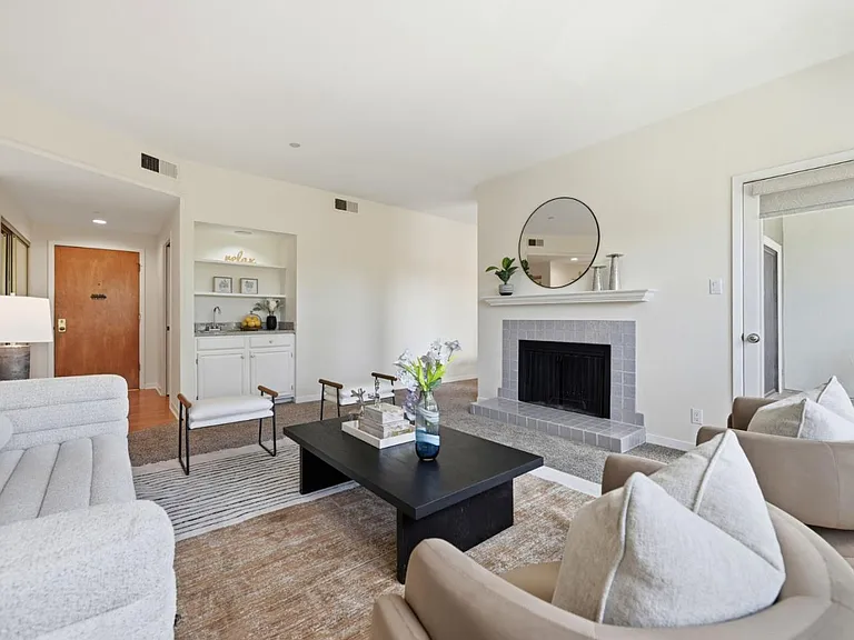 1110 Bayswater Ave #303 — Photo 3
