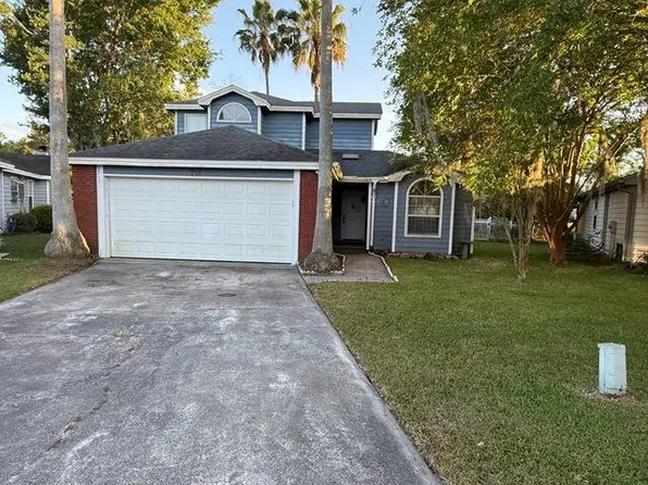 215 Cypress Dr, Kingsland, GA 31548