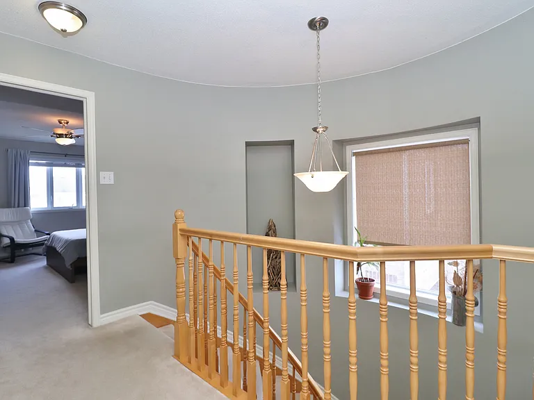 2216 Brockstone Cres — Photo 21