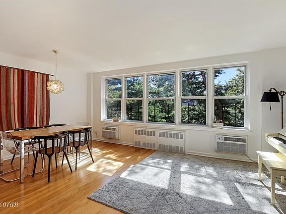 2nd image of 651 Vanderbilt St APT 4C