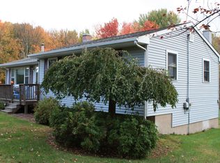 378 Quassapaug Rd, Woodbury, CT 06798