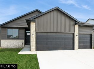 1425 Cedar St, Waukee, IA 50263