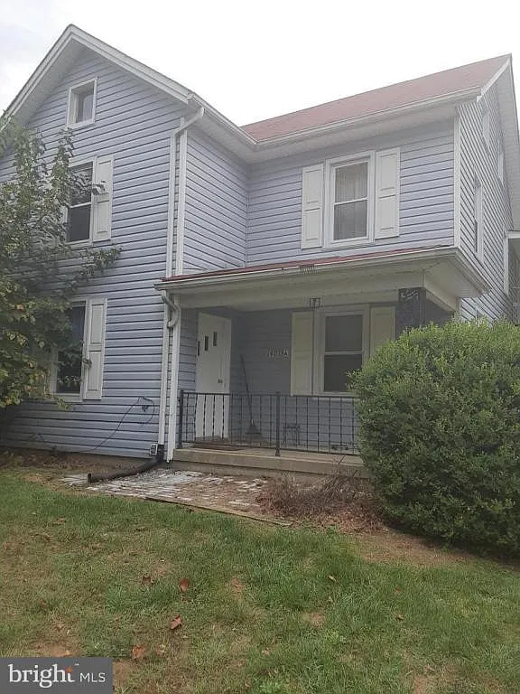 Building Photo - 14013 Weaver Ave #B