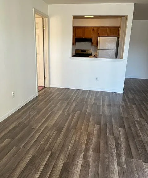 321 Waterford Dr #321 — Photo 4