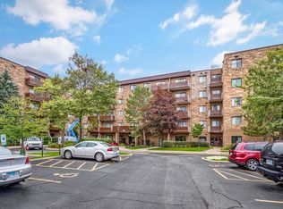 720 Wellington Ave UNIT 101, Elk Grove Village, IL