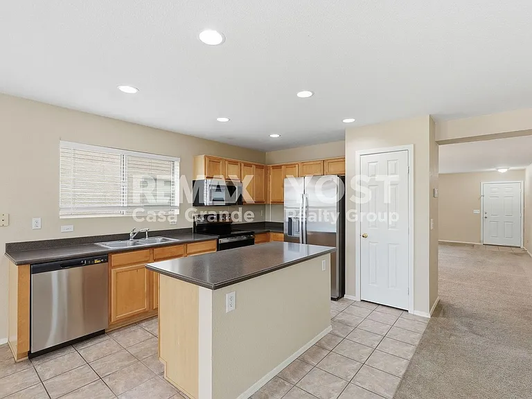 660 W Kingman Loop — Photo 5