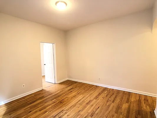 Rented by Bond New York | media 4