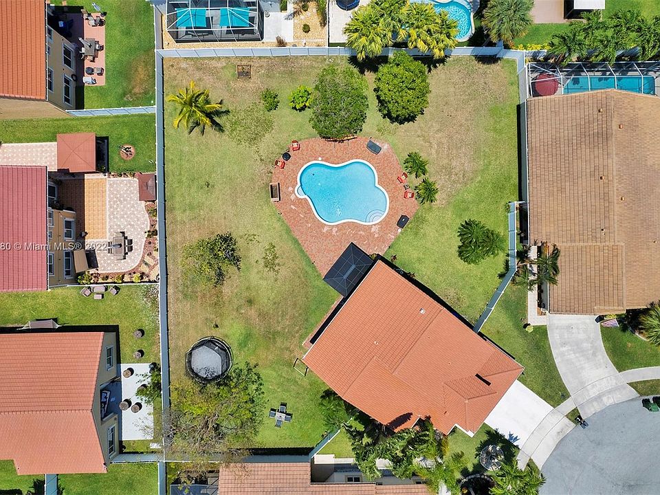 1st image of 17833 NW 20th St
