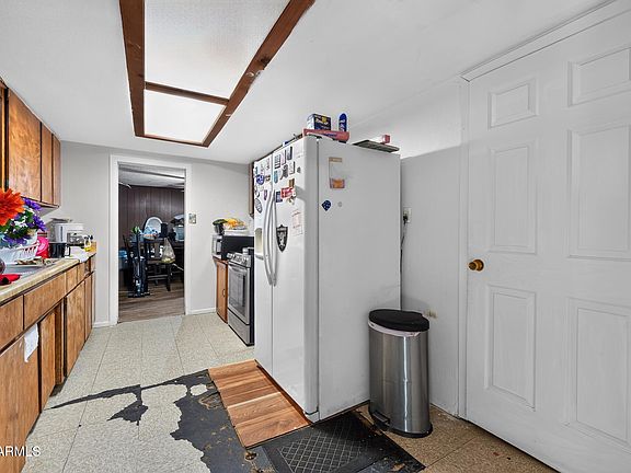 3rd image of 349 S DEVEREAUX Street