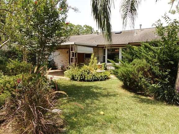 3rd image of 9247 Blankenship Dr
