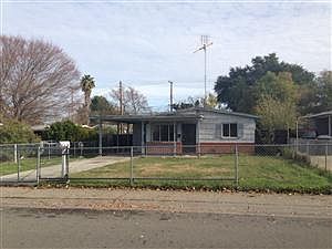 2nd image of 3936 Alder St