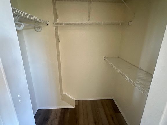 3rd image of 1821 Jeffrey Ave