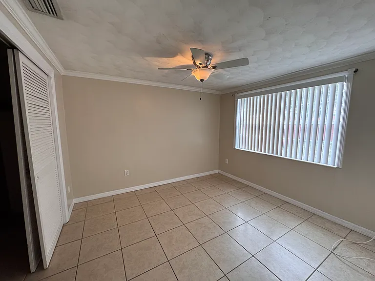 4220 Newbury Dr — Photo 10