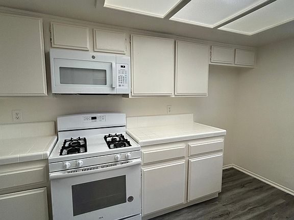 4th image of 1035 Raymond Ave APT 2