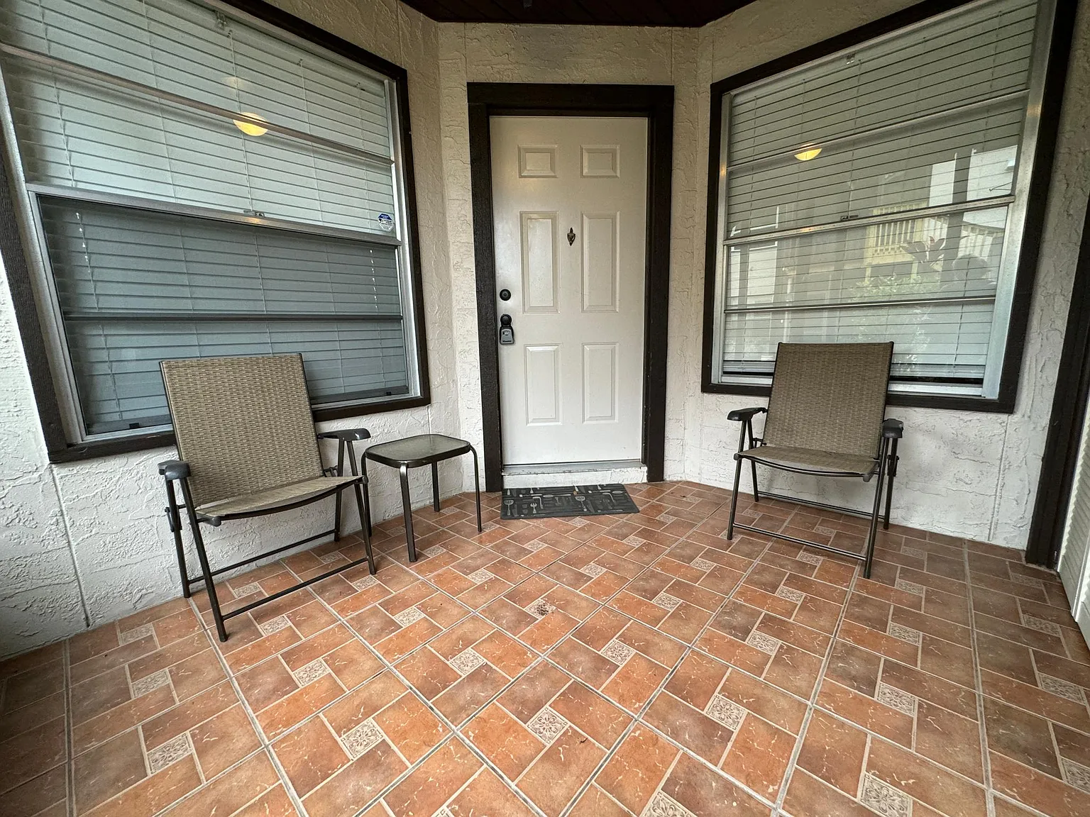 3 bed, 1037 sqft, $1,600 — Photo 3