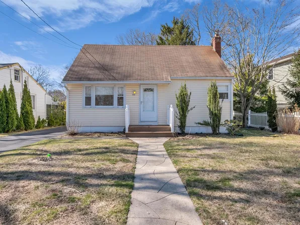 26A Linden, Shirley, NY 11967