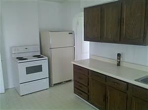 4th image of 1433 S Richards St