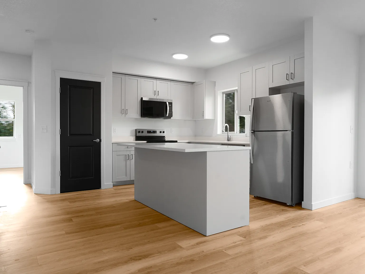 Riddell Rd Apartments — Photo 2