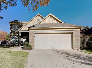 2560 Creekwood Ln, Fort Worth, TX 76123