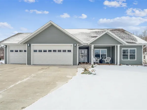 8063 218th Ave, Martelle, IA 52305