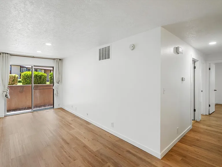 263 W Garden Park Dr — Photo 4