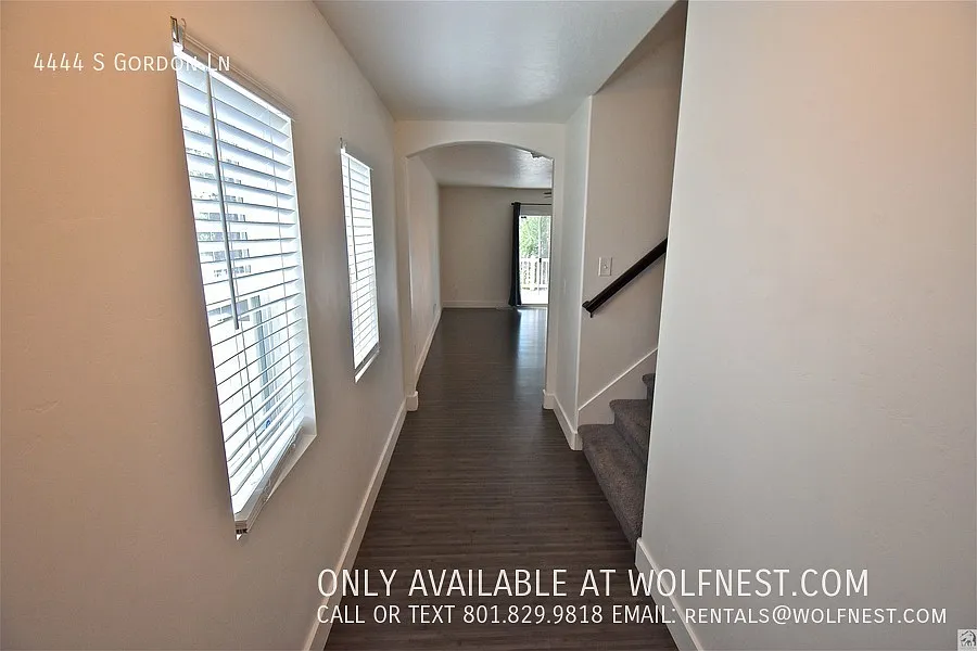 3 bed, 3.5 bath, 2000 sqft, $2,595 — Photo 2