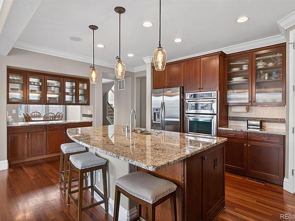 3rd image of 479 Maplehurst Drive