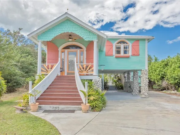 1955 Center Rd, Terra Ceia, FL 34250