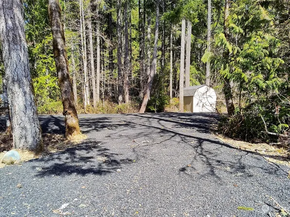 21 N Fairway Drive, Hoodsport, WA 98548