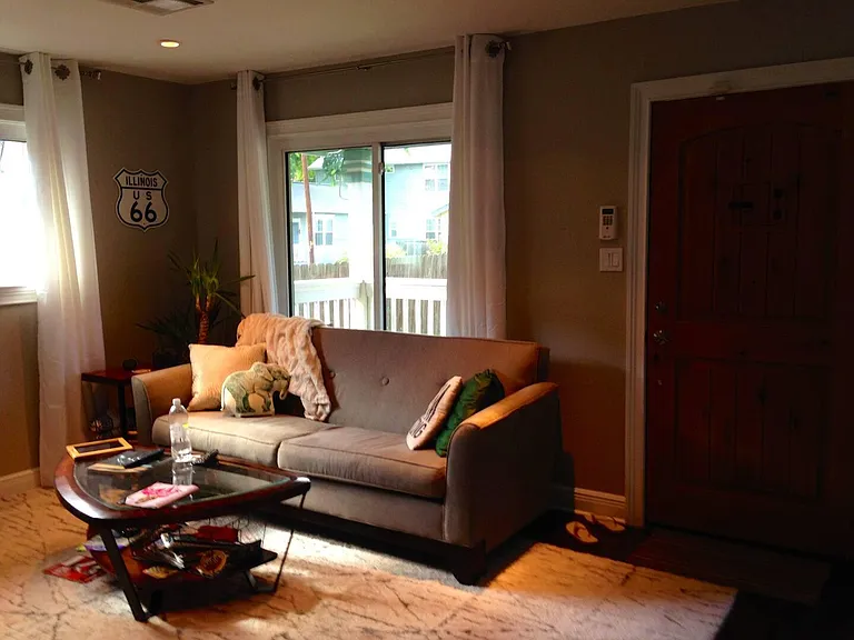 2327 Santa Rita St — Photo 2