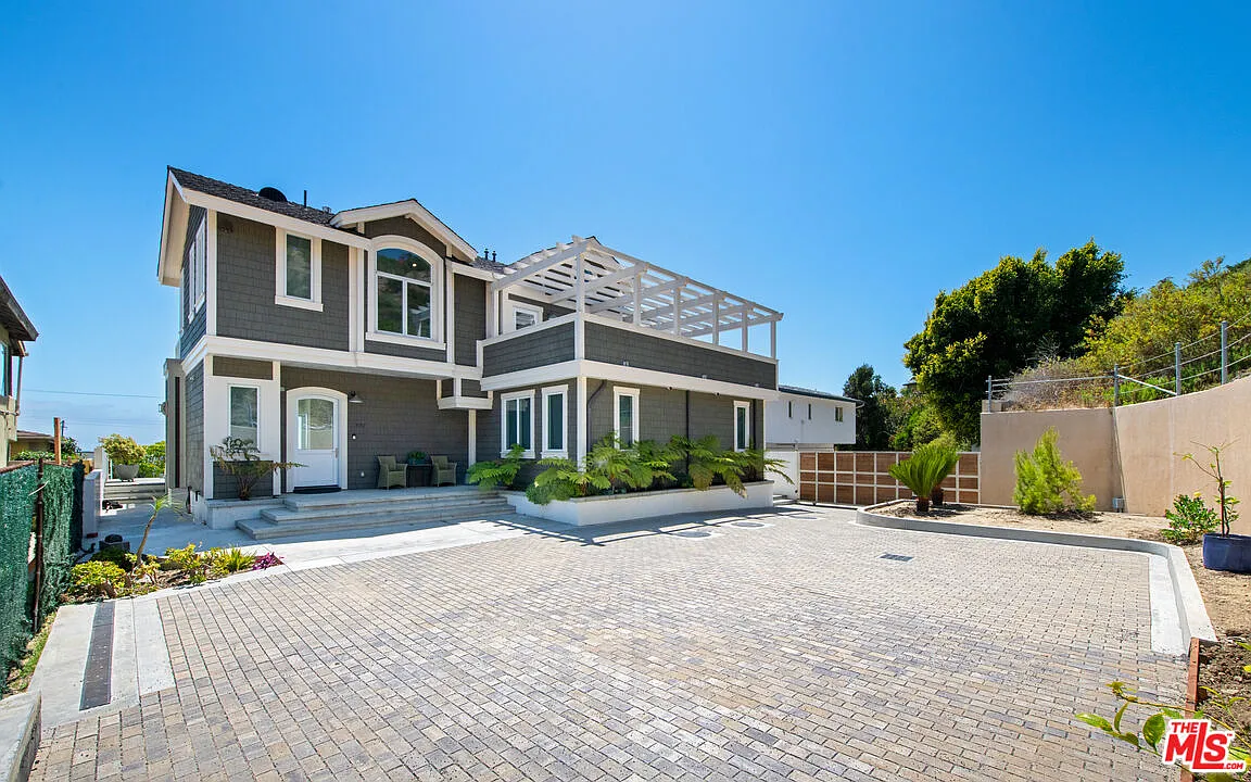 5 bed, 5.5 bath, 3446 sqft, $34,500 — Photo 3