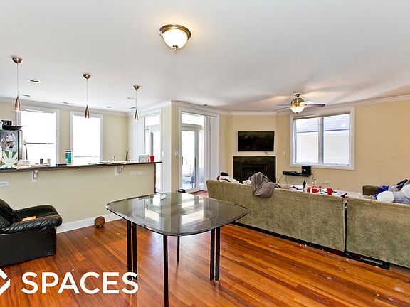 3rd image of 3341 N Southport Ave #3343201