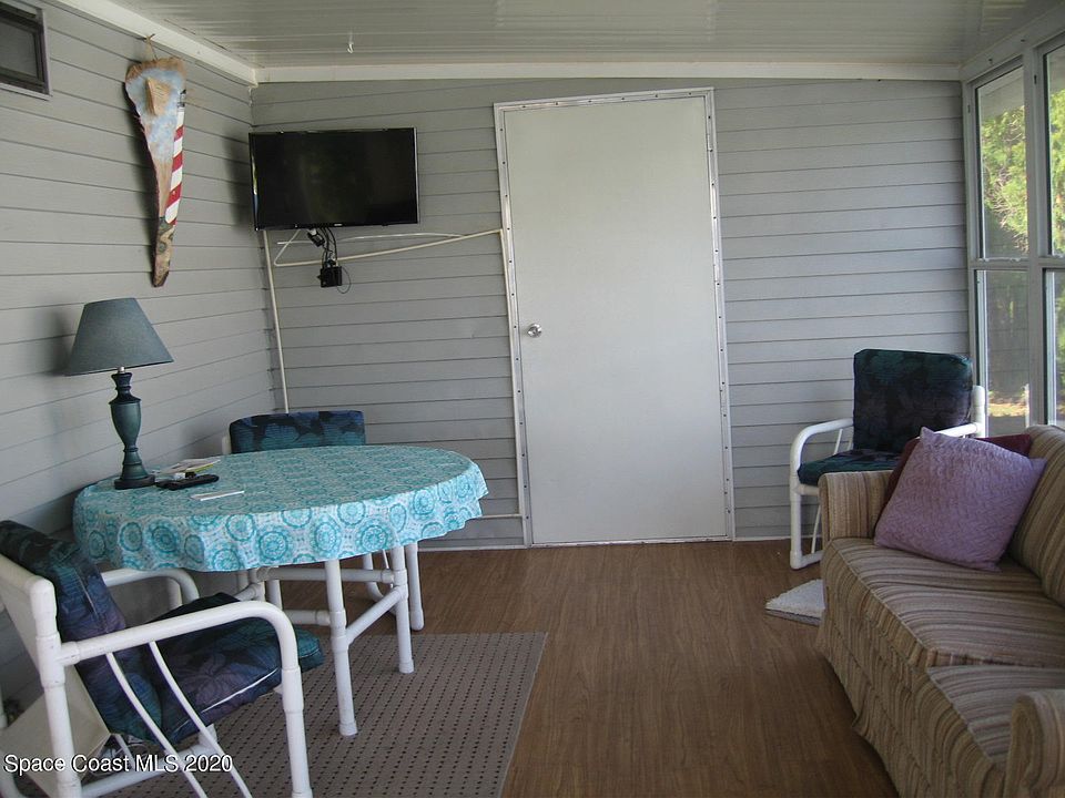 1st image of 489 Papaya Cir